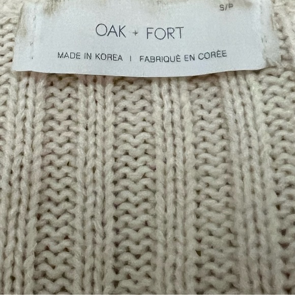 Sweater with tie in back - Picture 3 of 4